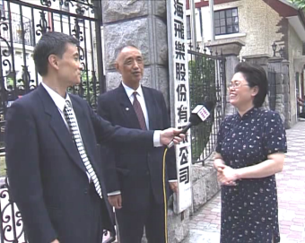 “假消息”促使飛樂股票發(fā)行2522.png “假消息”促使飛樂股票發(fā)行2522.png