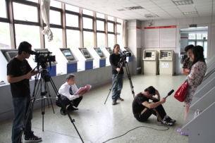 股市文化風(fēng)景線股民自演電視劇1151.png 股市文化風(fēng)景線股民自演電視劇1151.png