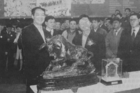 2000年:中國(guó)股市2000點(diǎn)2097.png 2000年:中國(guó)股市2000點(diǎn)2097.png