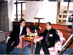 誰親手轉(zhuǎn)送給范爾霖飛樂股票756.png 誰親手轉(zhuǎn)送給范爾霖飛樂股票756.png